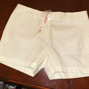 NWT; Vineyard Vines Dayboat shorts, white